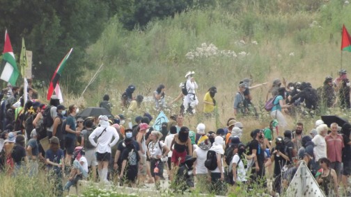 Manifestation contre l' A69 5 juillet 2025 dans le Tarn chateau de Scopont