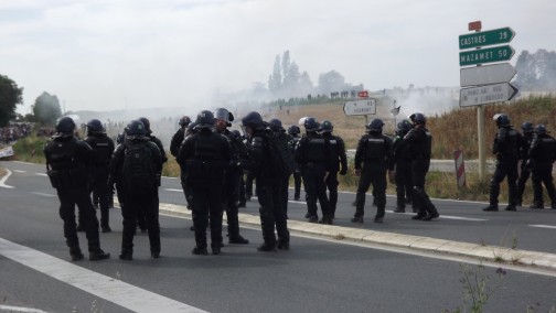 Manifestation contre l' A69 5 juillet 2025 dans le Tarn chateau de Scopont